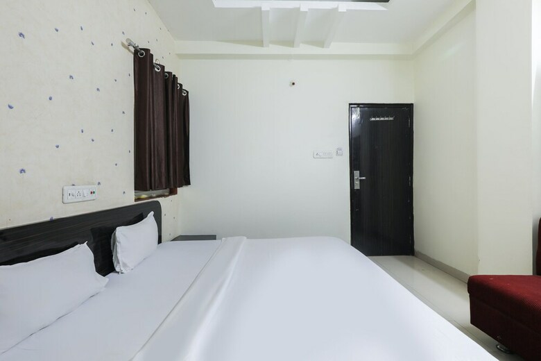 Spot On 49205 Hotel Shrinath Residency