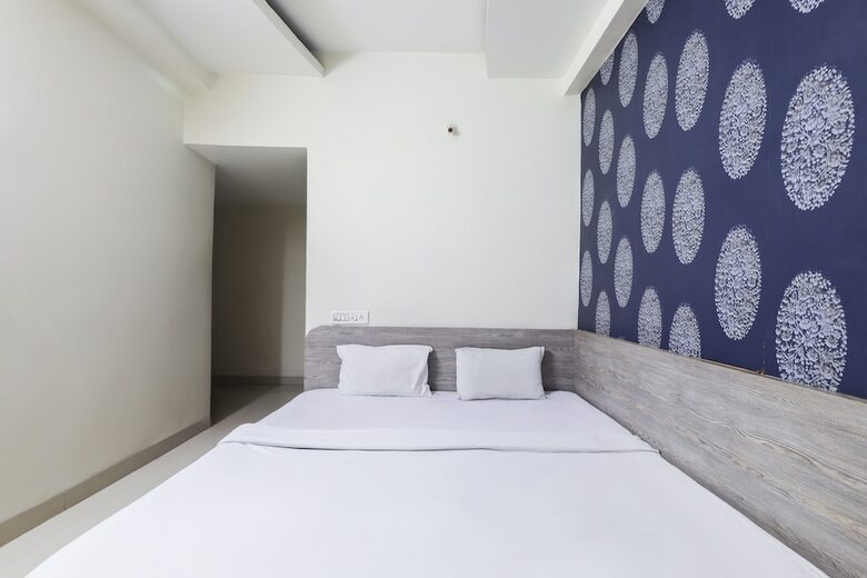 Spot On 49205 Hotel Shrinath Residency