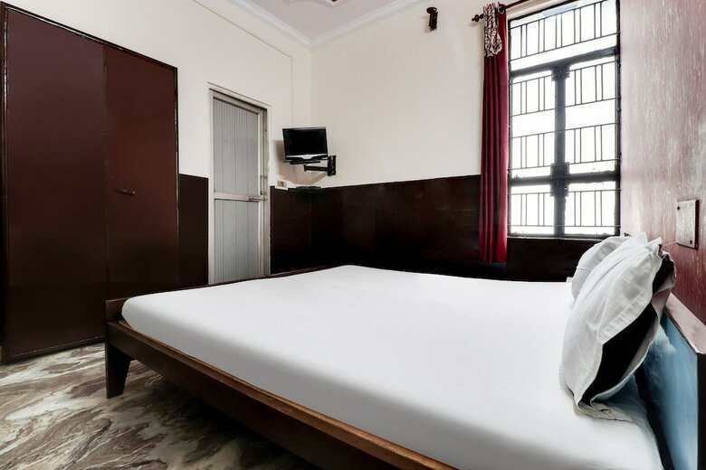 Spot On 40076 Hotel Sunny