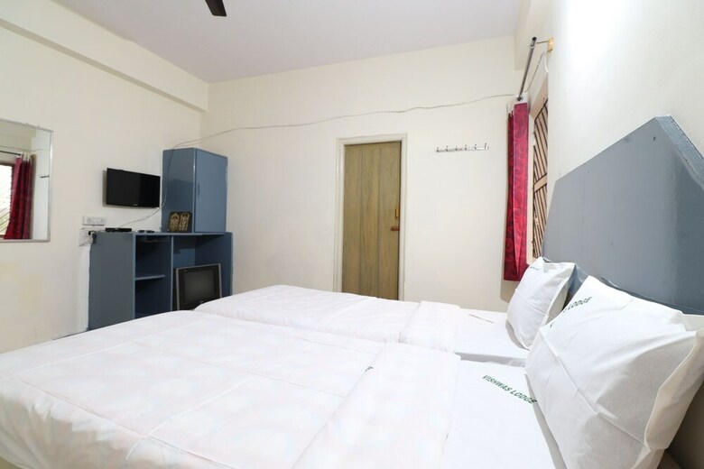 Hotel Spot On 37711 Vishwas Delux Lodge