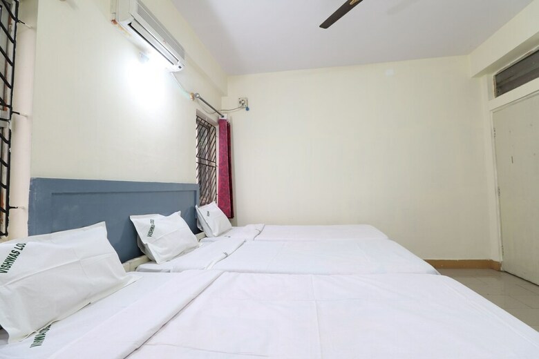 Hotel Spot On 37711 Vishwas Delux Lodge