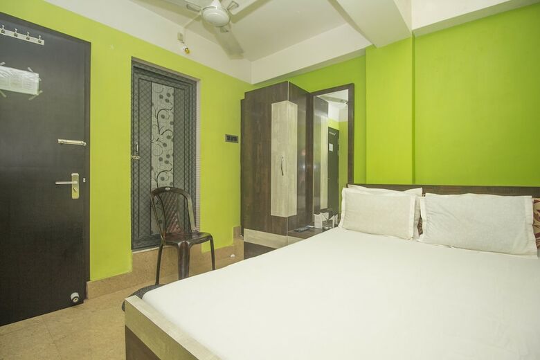 Spot On 38642 Hotel Sarojini Palace