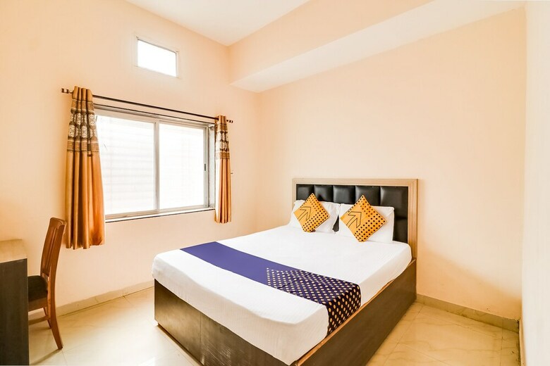 Spot On 37254 Hotel Krishna