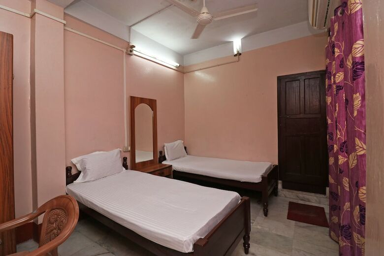 Spot On 41656 Hotel Maruti
