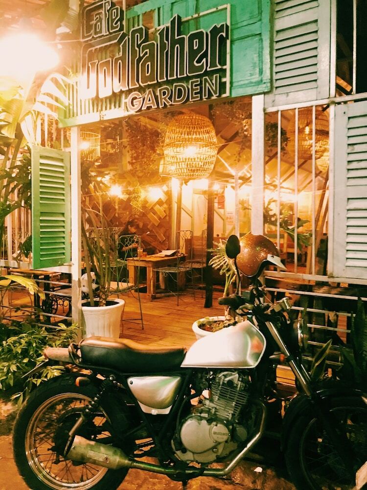 Hostal Hostel The God Father