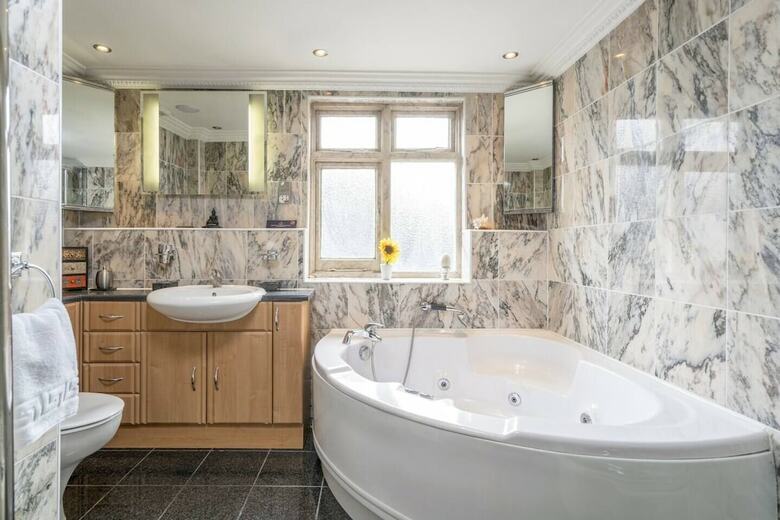 Elegant 2 Br Apartment In Paddington