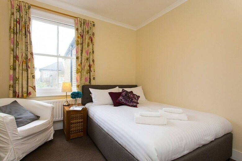 Huge Family Home In Sydenham Village