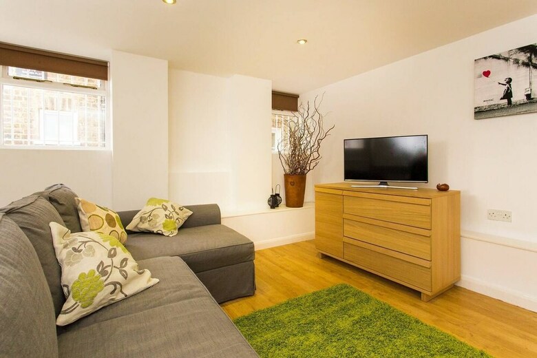 Huge Family Home In Sydenham Village