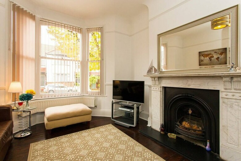 Huge Family Home In Sydenham Village