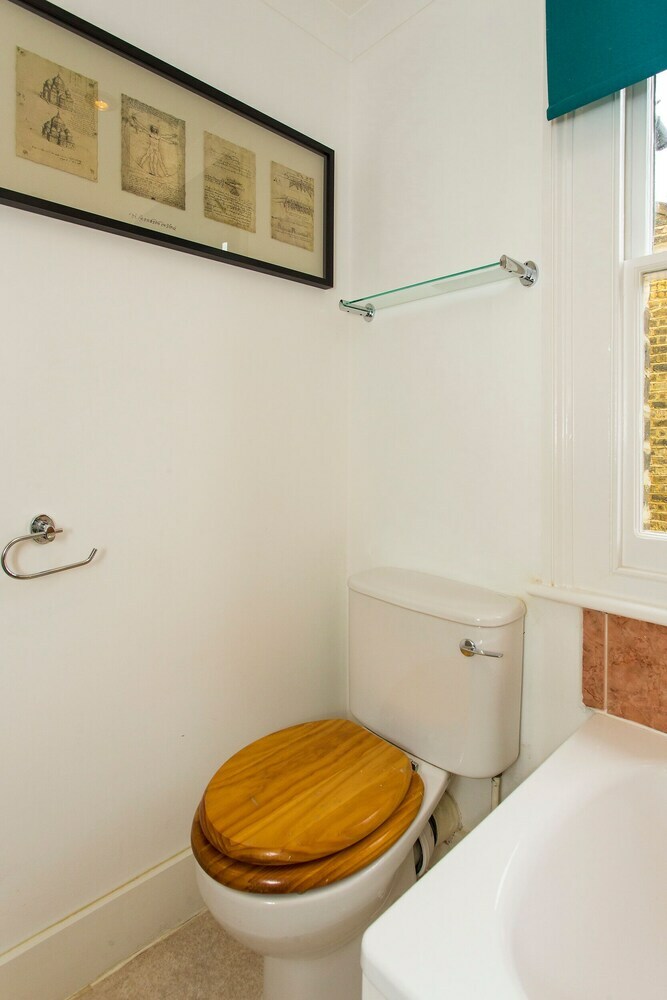 Huge Family Home In Sydenham Village