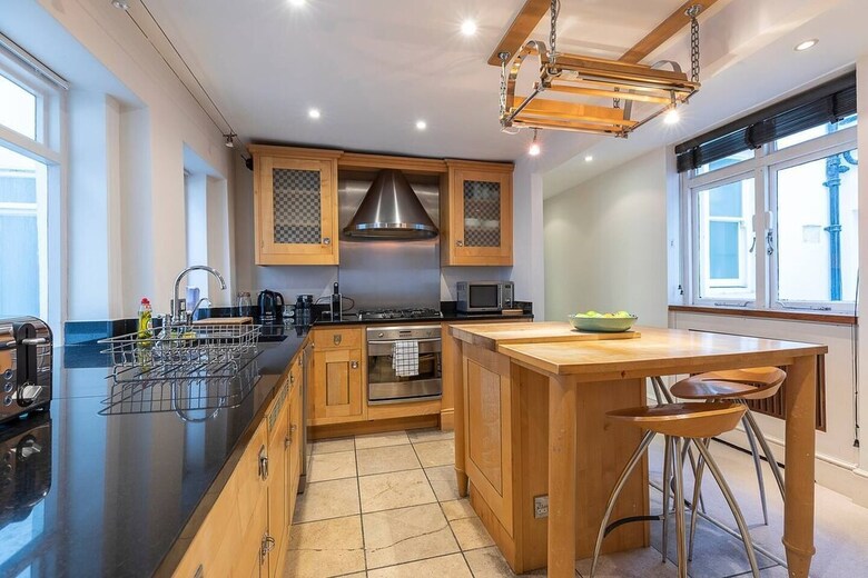 Apartamentos Gorgeous 2-bed Flat In Kensington