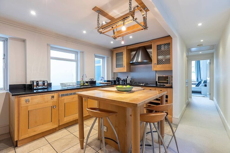 Apartamentos Gorgeous 2-bed Flat In Kensington