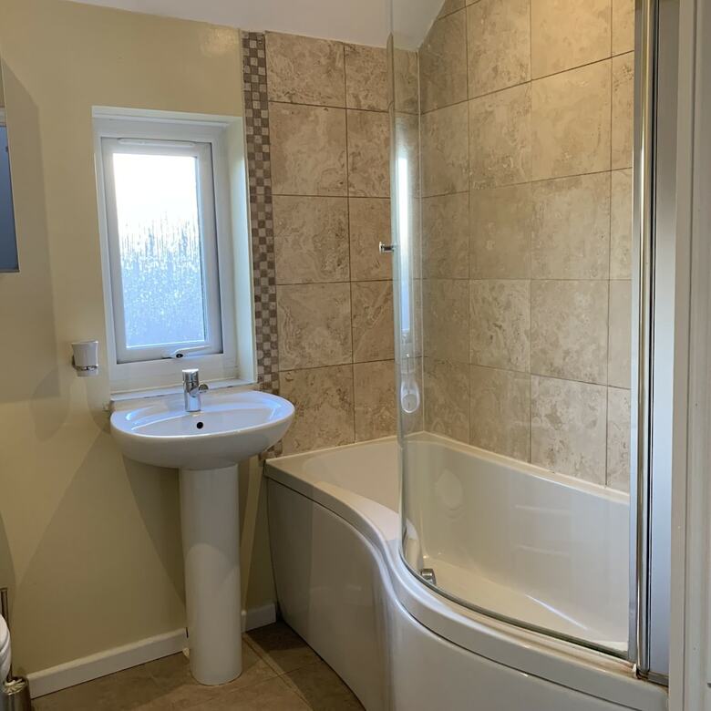 Apartamentos 6 Bed House With 2 En-suites