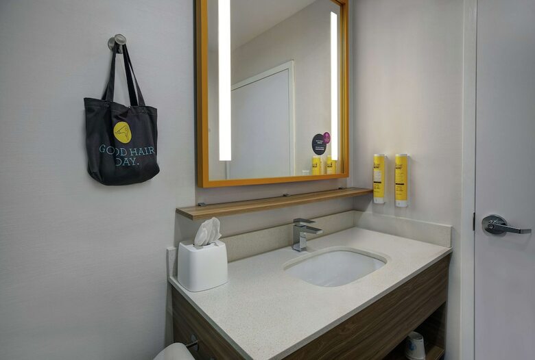 Hotel Tru By Hilton Austin Airport, Tx