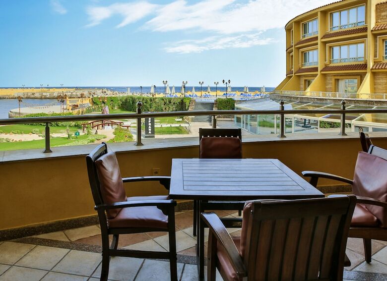 Sunrise Alex Avenue Hotel