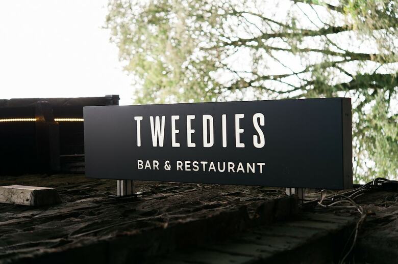 Hotel Tweedies Bar And Lodge