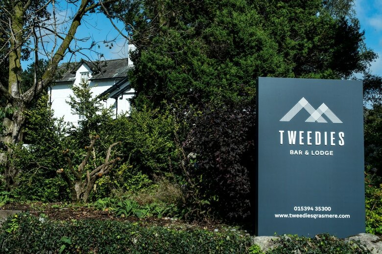 Hotel Tweedies Bar And Lodge