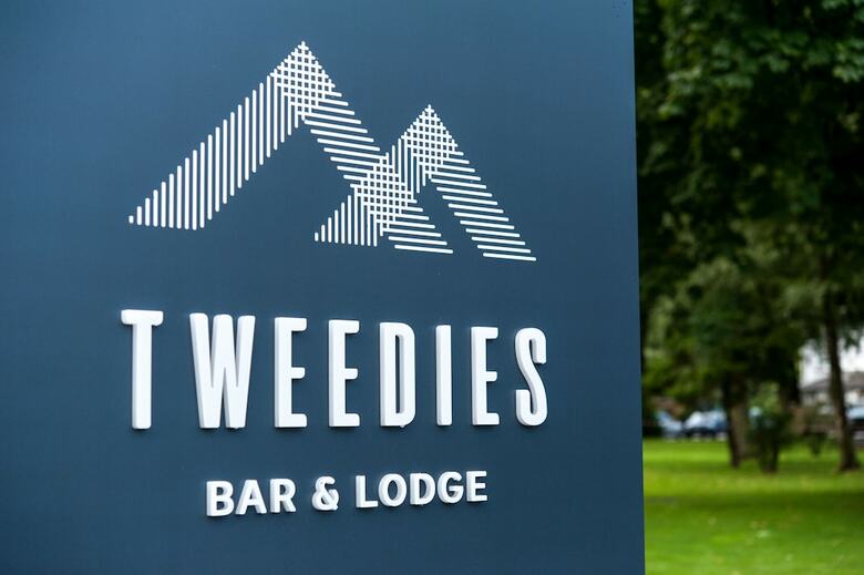 Hotel Tweedies Bar And Lodge