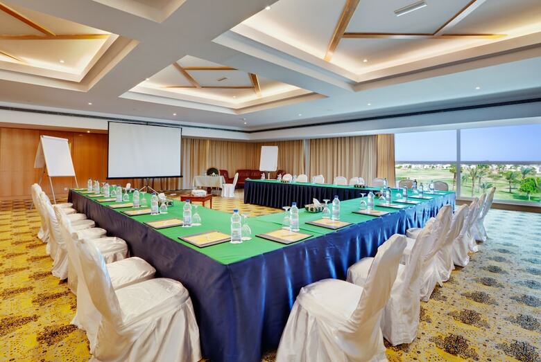 Hotel Jolie Ville Golf & Resort