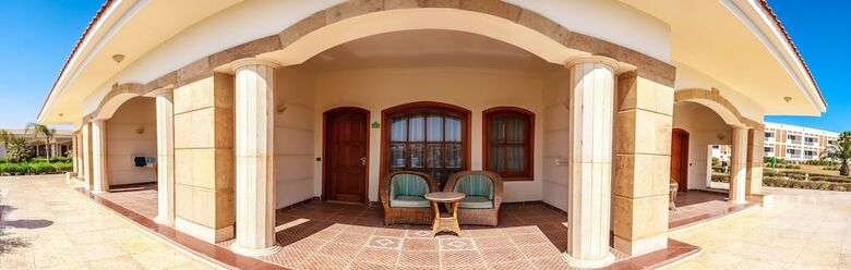 Hotel Jolie Ville Golf & Resort