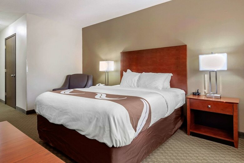 Hotel Quality Inn Hays I-70