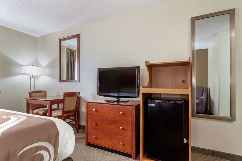 Hotel Quality Inn Hays I-70