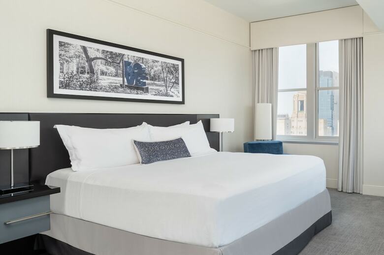 Loews Philadelphia Hotel