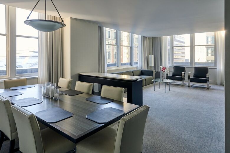 Loews Philadelphia Hotel