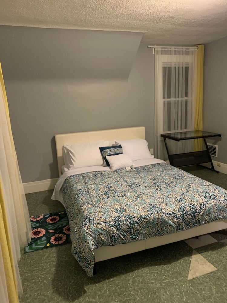 Hotel Pontiac Guest House