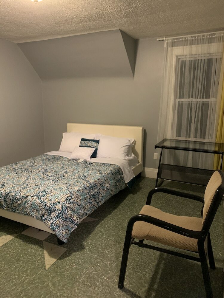 Hotel Pontiac Guest House