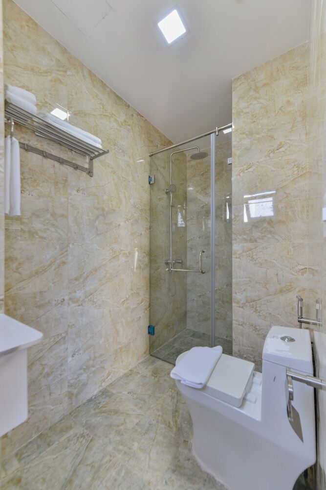Yen Vang Hotel & Apartment