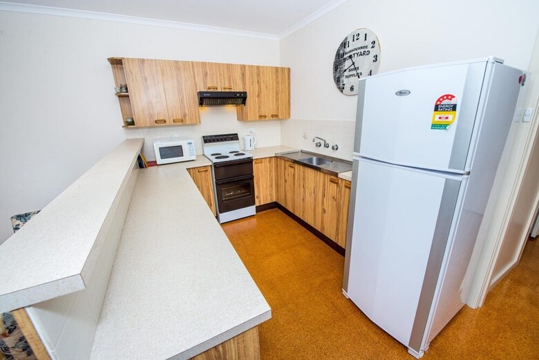 Shoal Bay Avenue, Unit 1/7