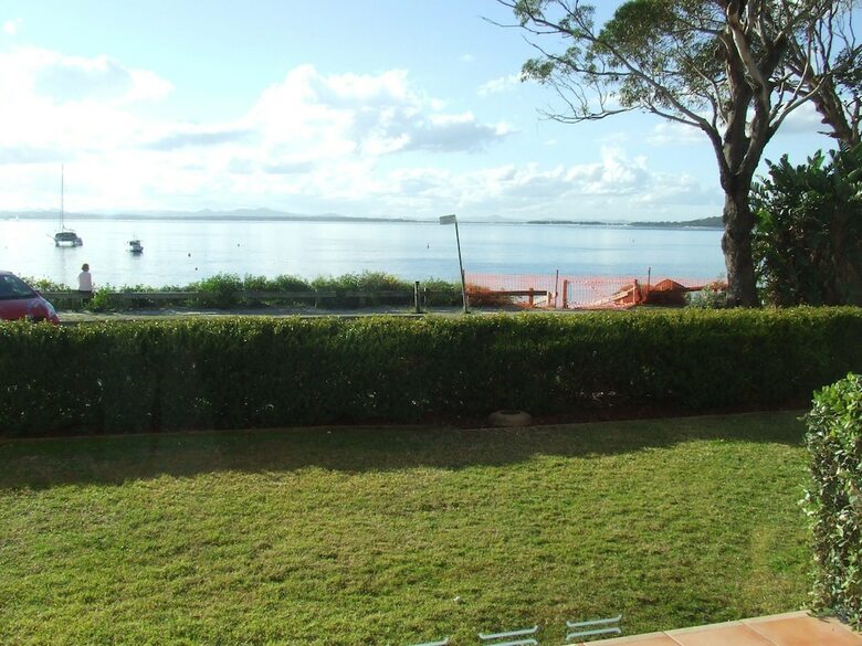 Apartamentos South Pacific, Unit 2/13-15 Shoal Bay Road