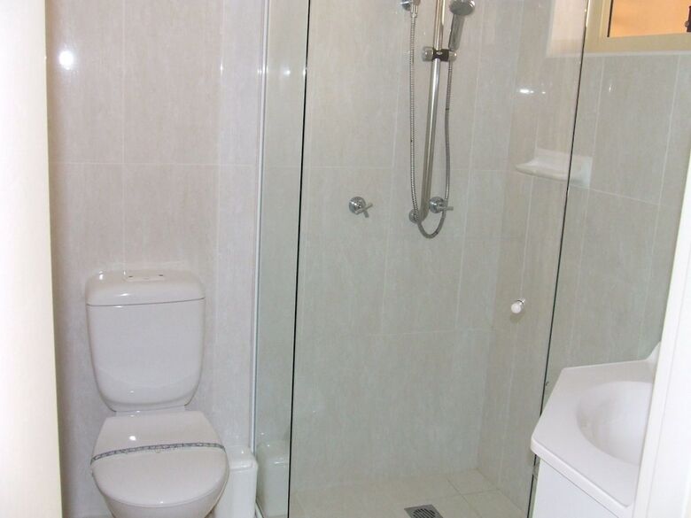 Apartamentos South Pacific, Unit 2/13-15 Shoal Bay Road