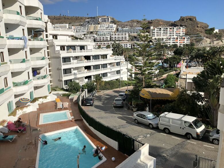 2 Bedroom Apartment 2 Min From Beach