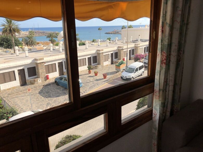 2 Bedroom Apartment 2 Min From Beach
