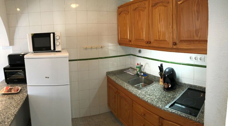 2 Bedroom Apartment 2 Min From Beach