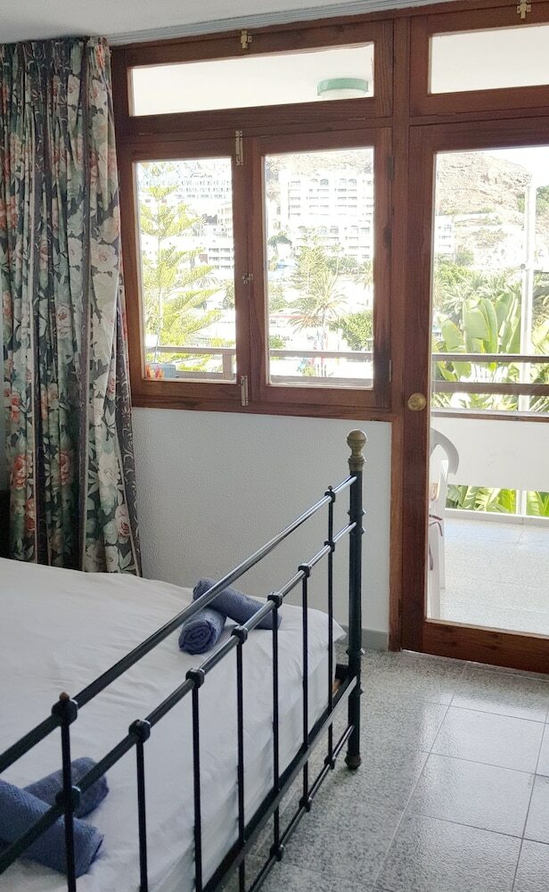 2 Bedroom Apartment 2 Min From Beach