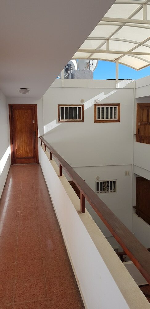 2 Bedroom Apartment 2 Min From Beach