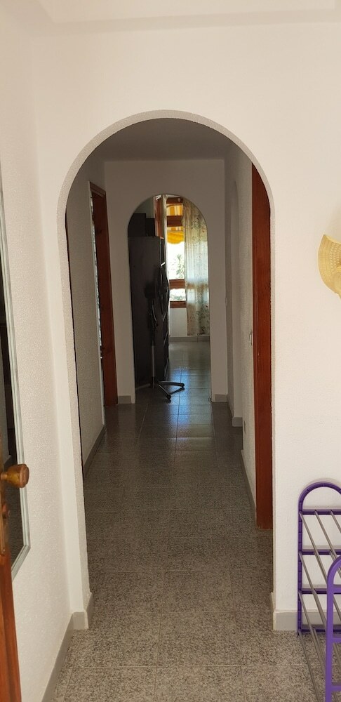 2 Bedroom Apartment 2 Min From Beach