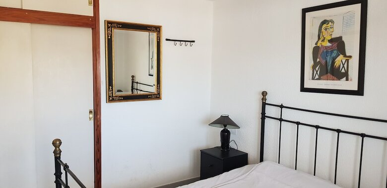 2 Bedroom Apartment 2 Min From Beach