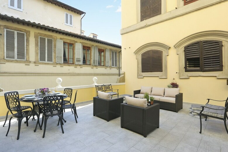 Apartment In The Heart Of Florence