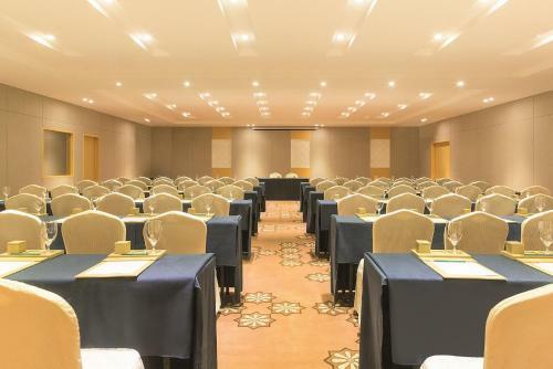 Grand Mercure Hotel Hualing