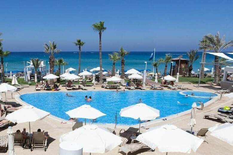 Vrissaki Beach Hotel