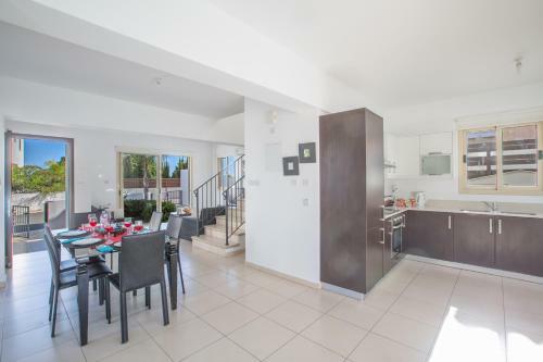 Pernera Sea View Apartment 101