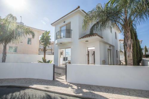 Pernera Sea View Apartment 101