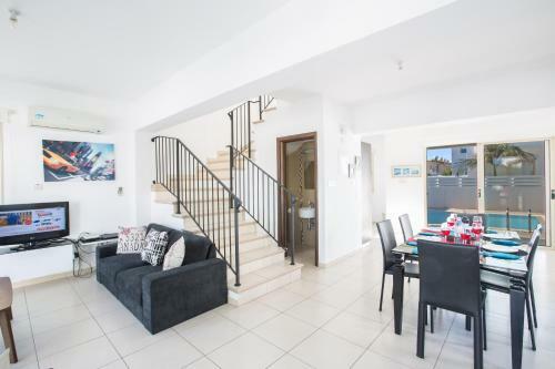 Pernera Sea View Apartment 101