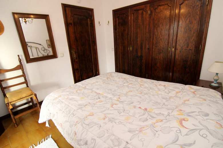 Apartamentos Lovely 2 Bedroom House With Garden