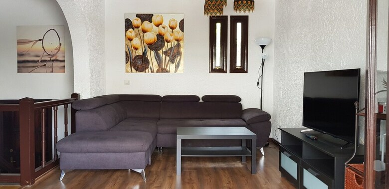 Apartamentos Lovely 2 Bedroom House With Garden