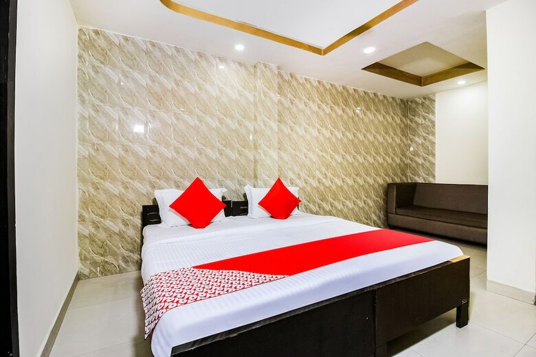 Hotel Oyo 46065 Grand Darbar